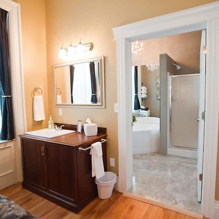 Beacon Hotel Oswego Extérieur photo
