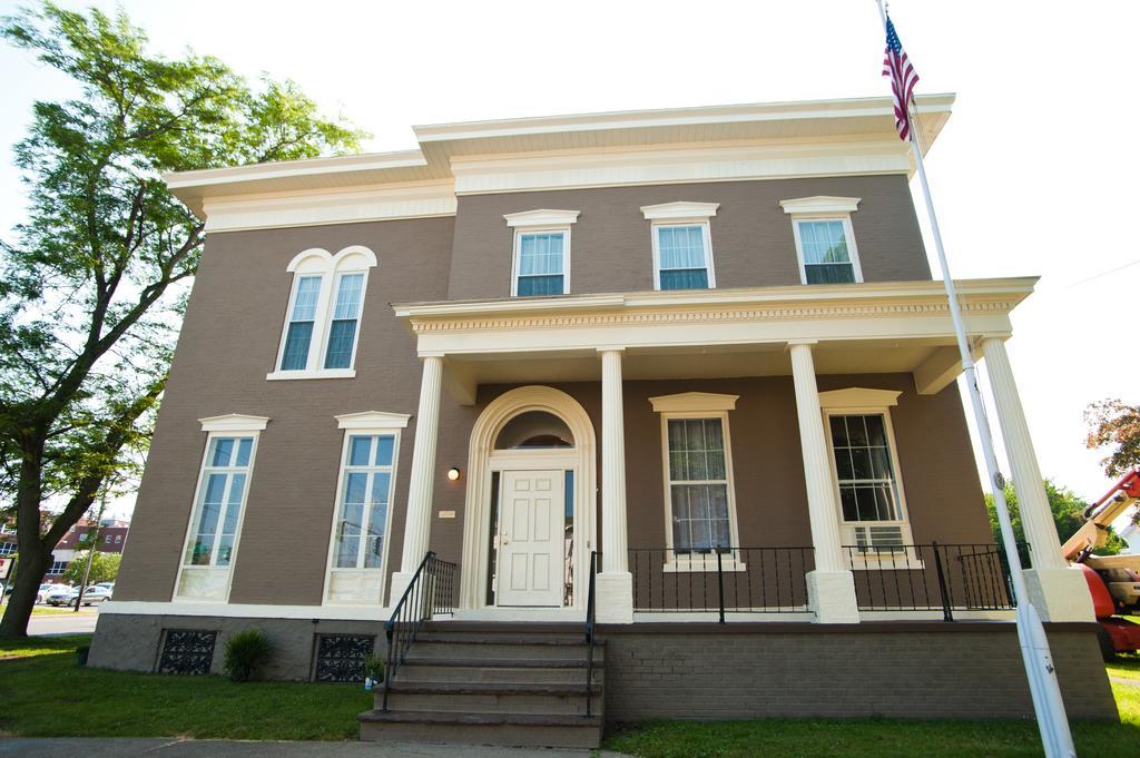 Beacon Hotel Oswego Extérieur photo