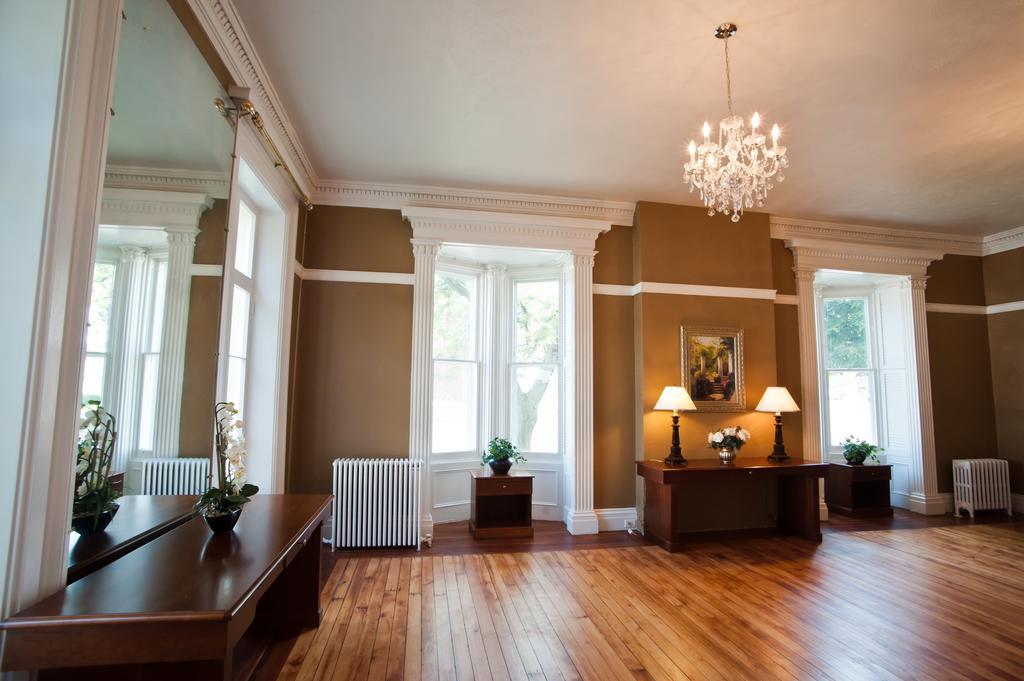 Beacon Hotel Oswego Extérieur photo