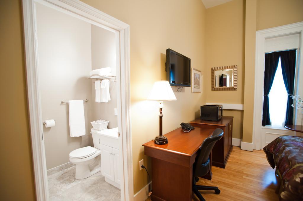 Beacon Hotel Oswego Extérieur photo
