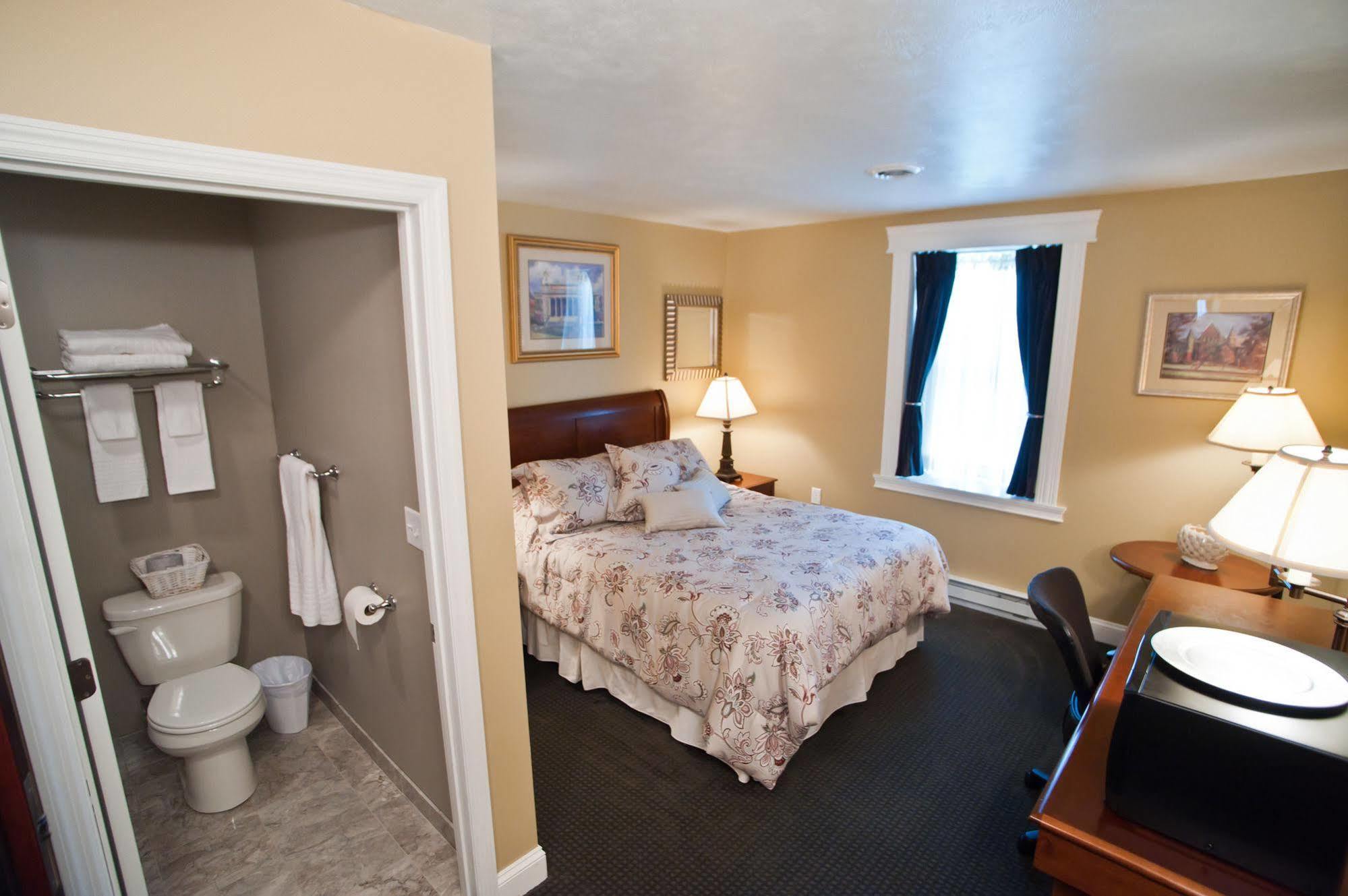 Beacon Hotel Oswego Extérieur photo