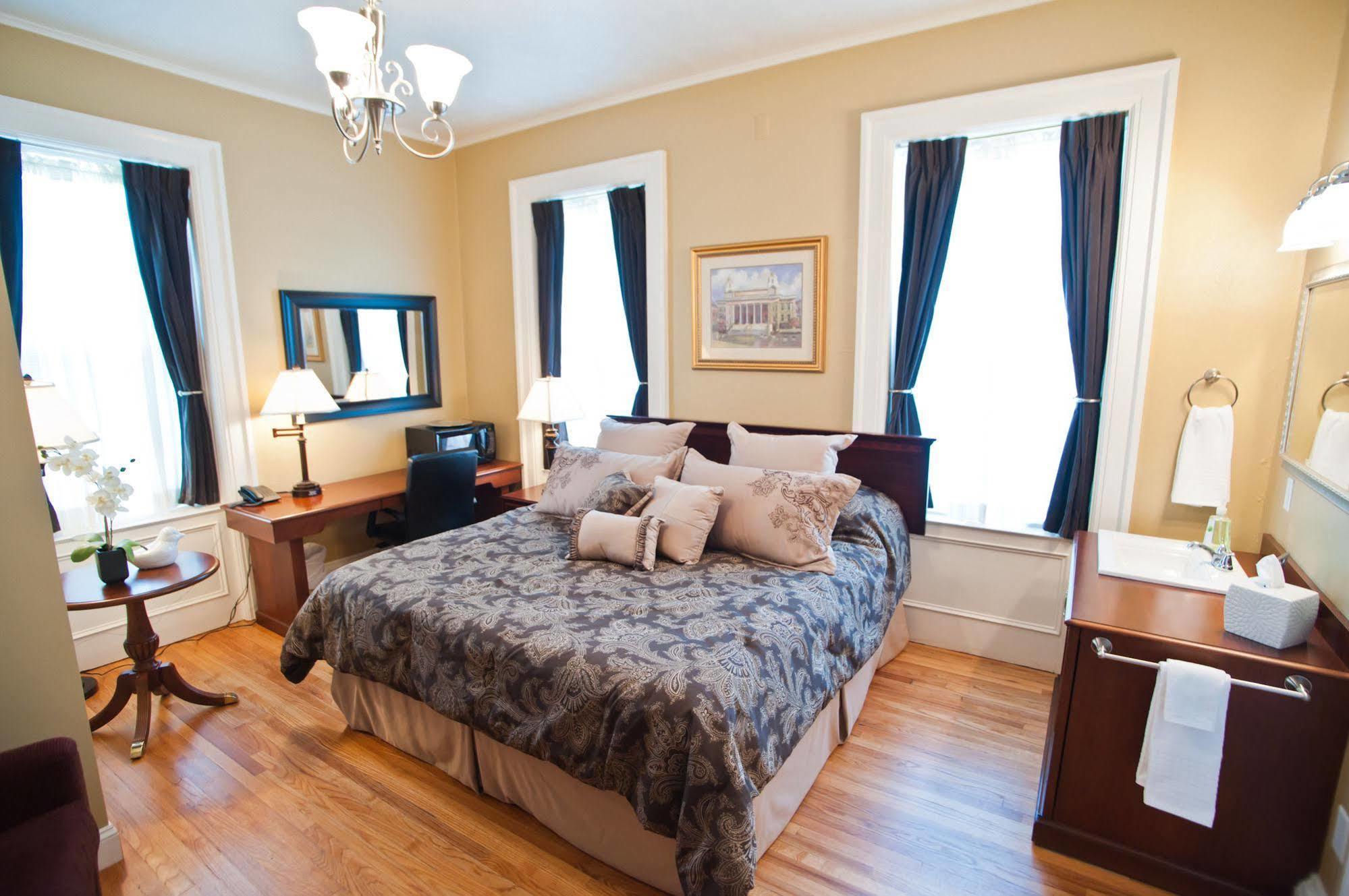 Beacon Hotel Oswego Extérieur photo